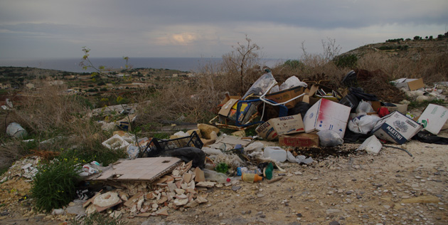 A pile of trash outside Naxxar A pile of trash outside Naxxar