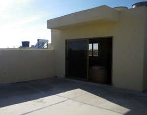 Big roof with room for washing maschine or summer kitchen. Big roof with room for washing maschine or summer kitchen.