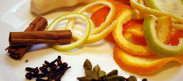 Glögg ingredients: ginger, orange peel, cinnamon, cloves and cardamom.